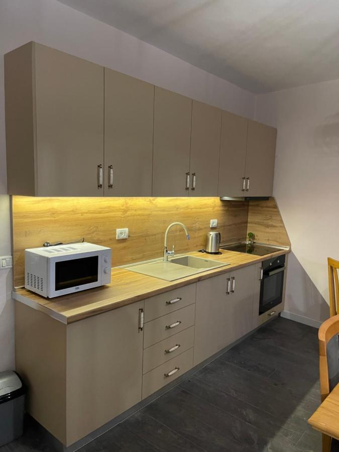 Pedestrian Street Center Apartment Shkoder Exterior photo