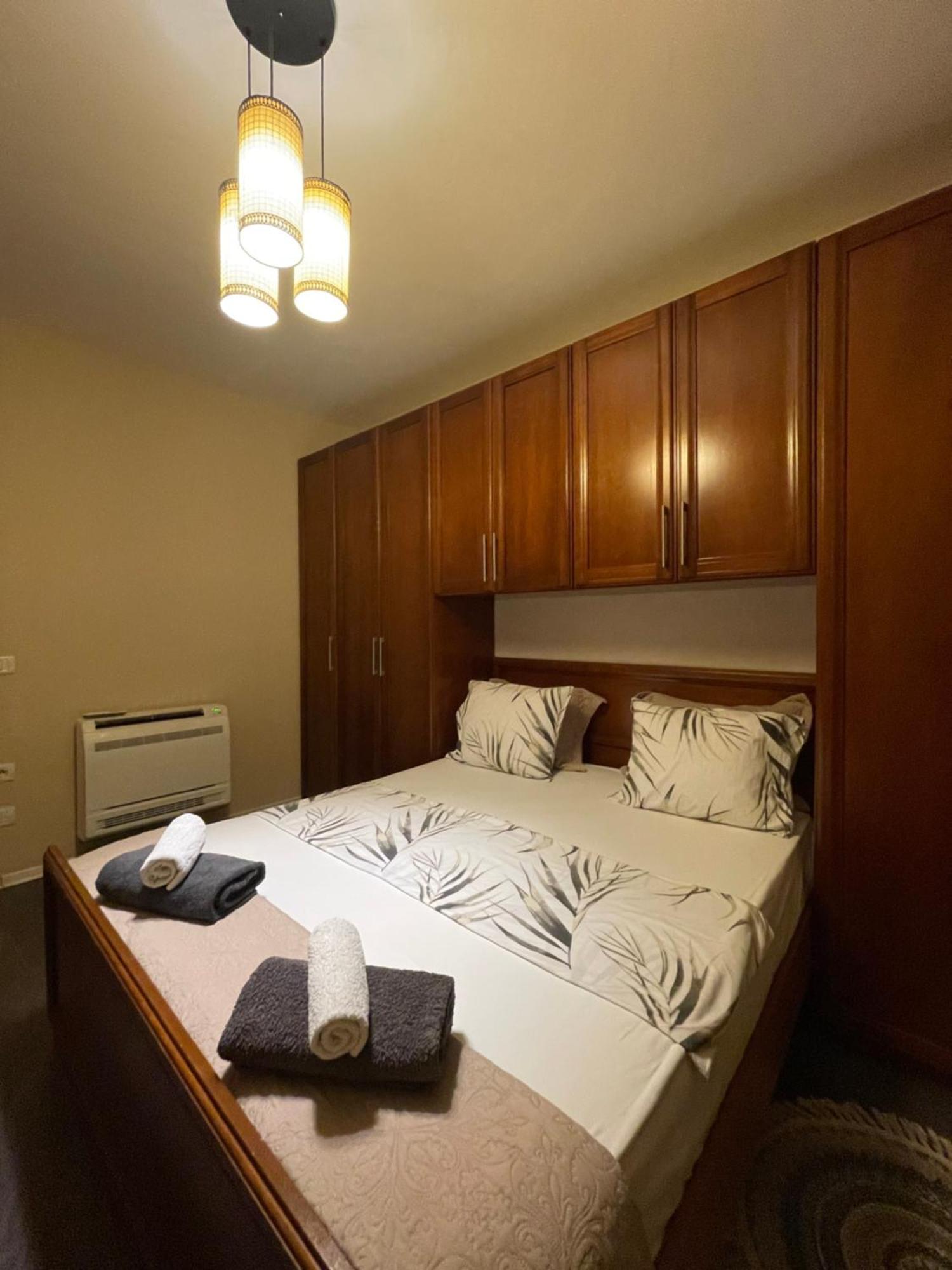 Pedestrian Street Center Apartment Shkoder Exterior photo